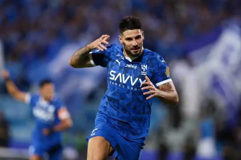 "ميتروفيتش يعزز آمال الهلال في دوري أبطال آسيا: مهمة النصر تتعقد" (فيديو)