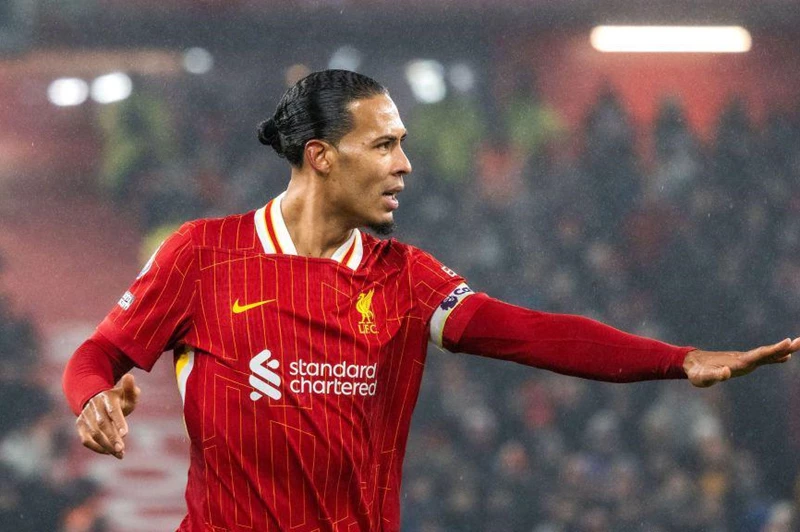 تحليل شامل لتحديات ليفربول في الدفاع عن لقبه بالدوري الإنجليزي